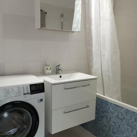 Apartment Brodwino *